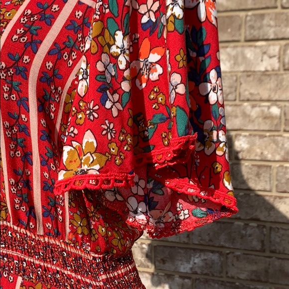 ✨🌺🌸NEW🌸🌺✨ Red Floral Hi-Low Boho Dress - Picture 2 of 7